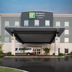 Holiday Inn Express & Suites Memphis Arpt Elvis Presley Blv By Ihg